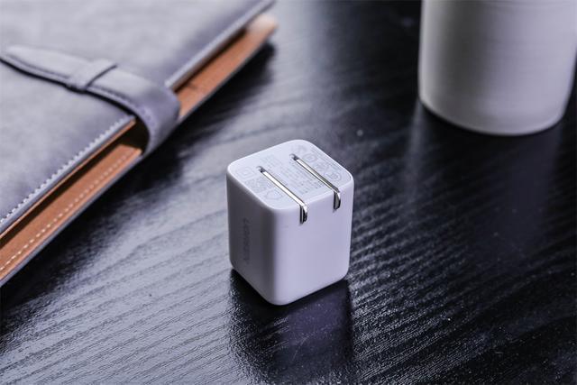 allbet30W氮化镓充电器评测：这或许是iPhone13Pro的最佳搭档