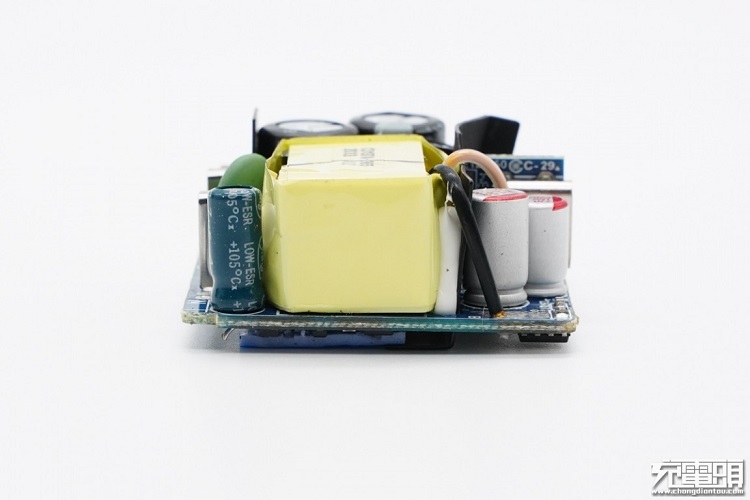 allbetPD20W充电器开箱评测：拆解篇（下）