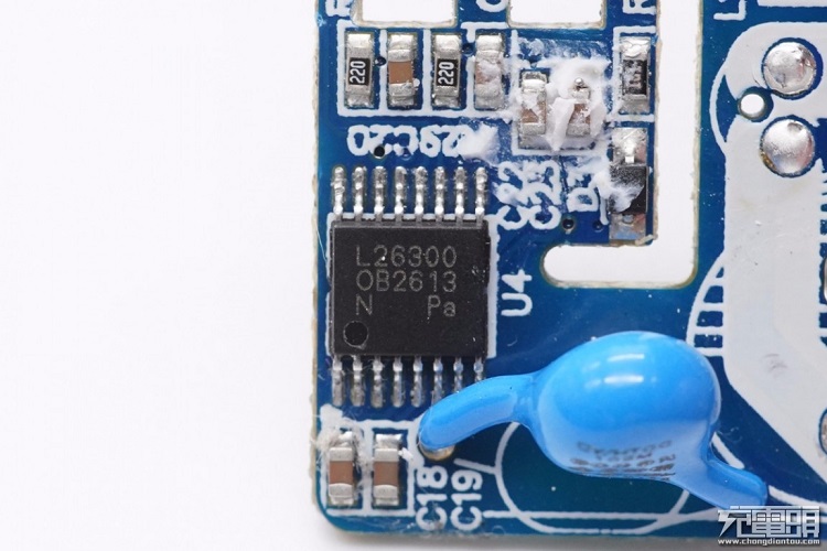 allbetPD20W充电器开箱评测：拆解篇（下）