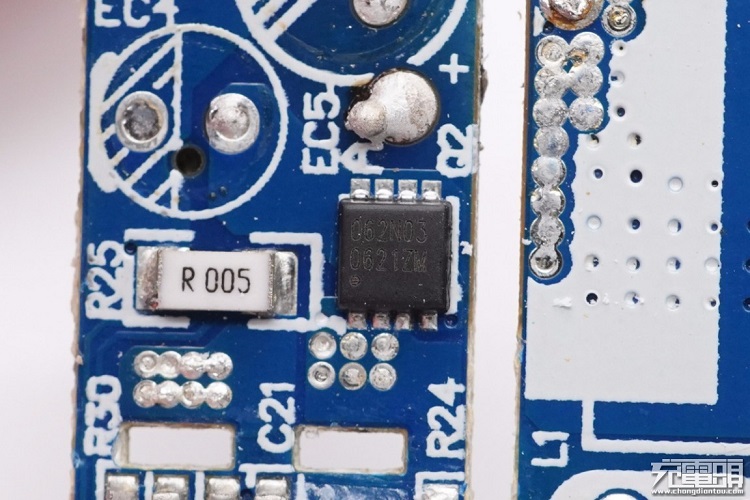 allbetPD20W充电器开箱评测：拆解篇（下）